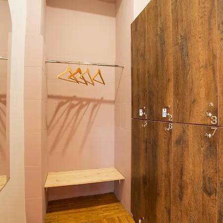 Berloga Hostel